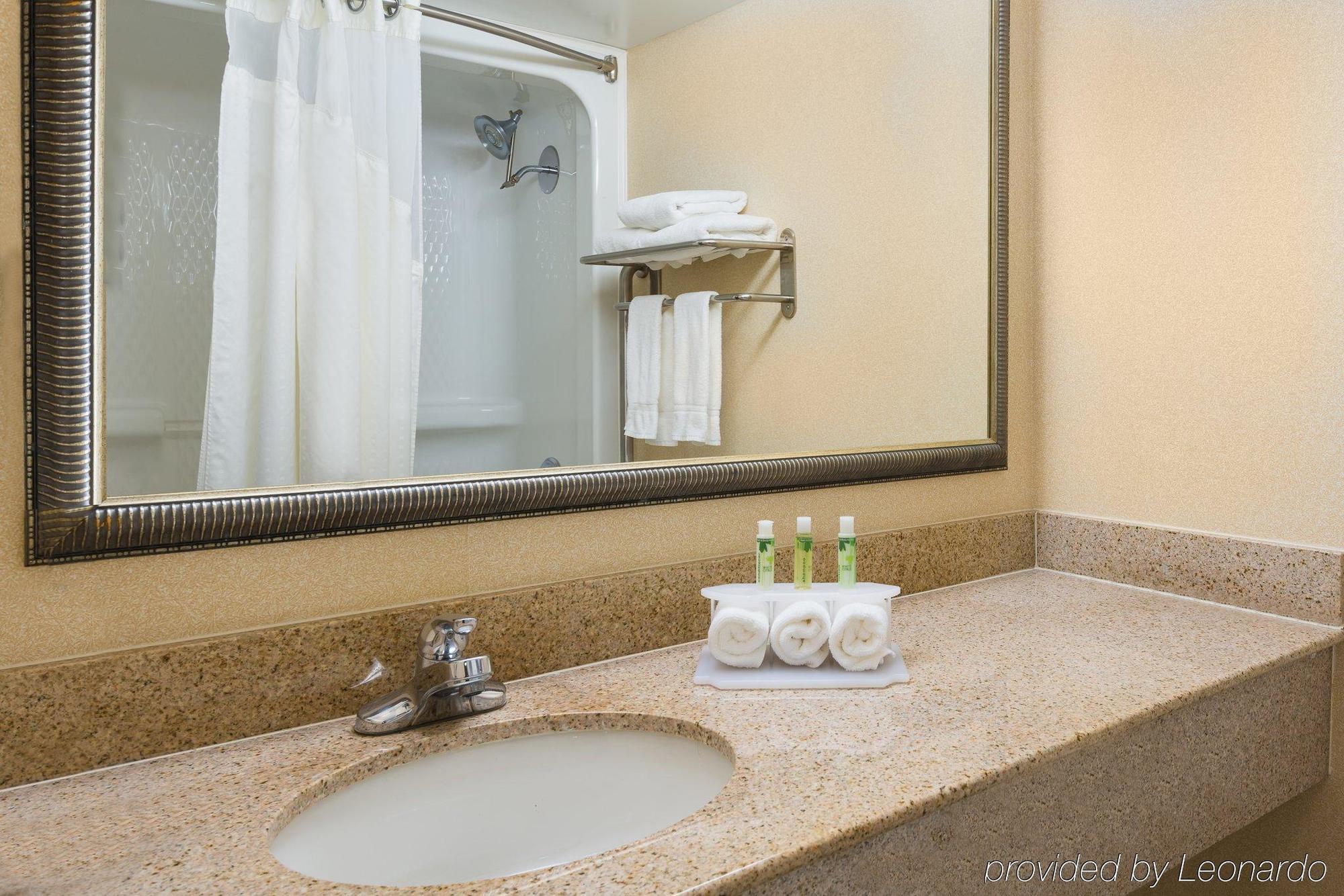 Holiday Inn Express Richmond-Mechanicsville By Ihg Buitenkant foto