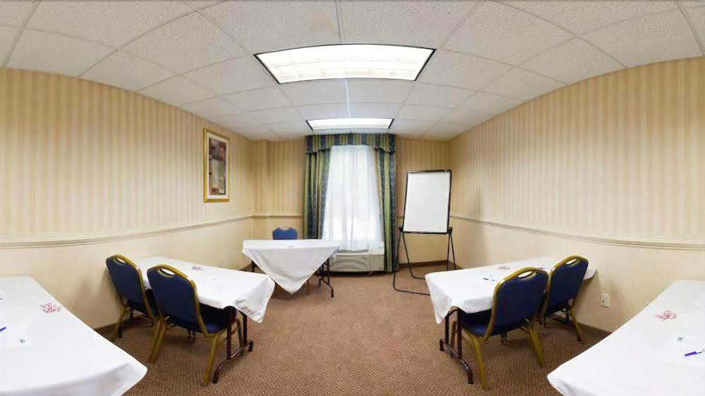 Holiday Inn Express Richmond-Mechanicsville By Ihg Buitenkant foto